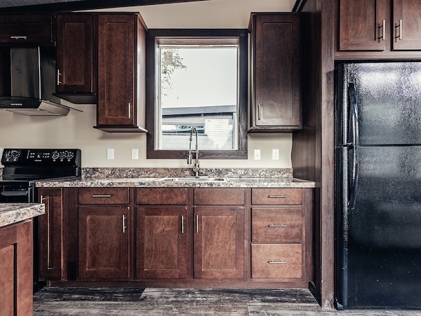 Ranger Smith Cottage at Jellystone Park™ Cincinnati - 3