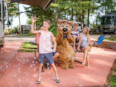 Hangout with Characters of Jellystone Park™ Cincinnati