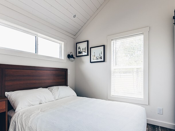 Boo Boo Cottage at Jellystone Park™ Cincinnati - 4