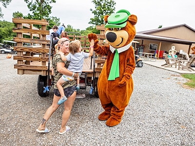 Make New BFFs (Bear Friends Forever) at Jellystone Park™ Cleveland Sandusky