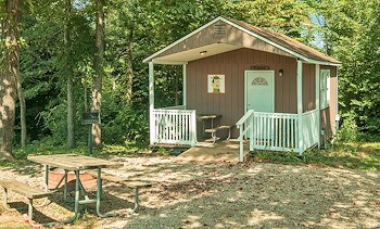 Lodging at Jellystone Park™ Hocking Hills