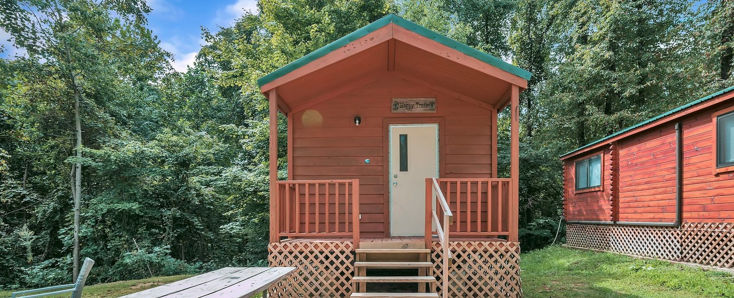 Ways to Stay at Jellystone Park™ Hocking Hills