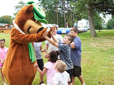 Become BFFs (Bear Friends Forever)!