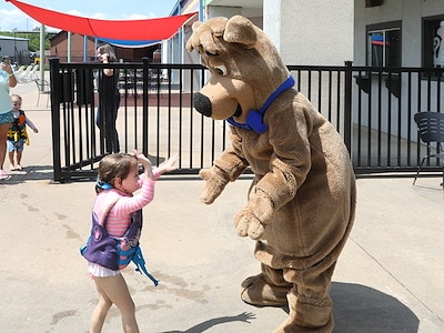 Become BFFs (Bear Friends Forever)!