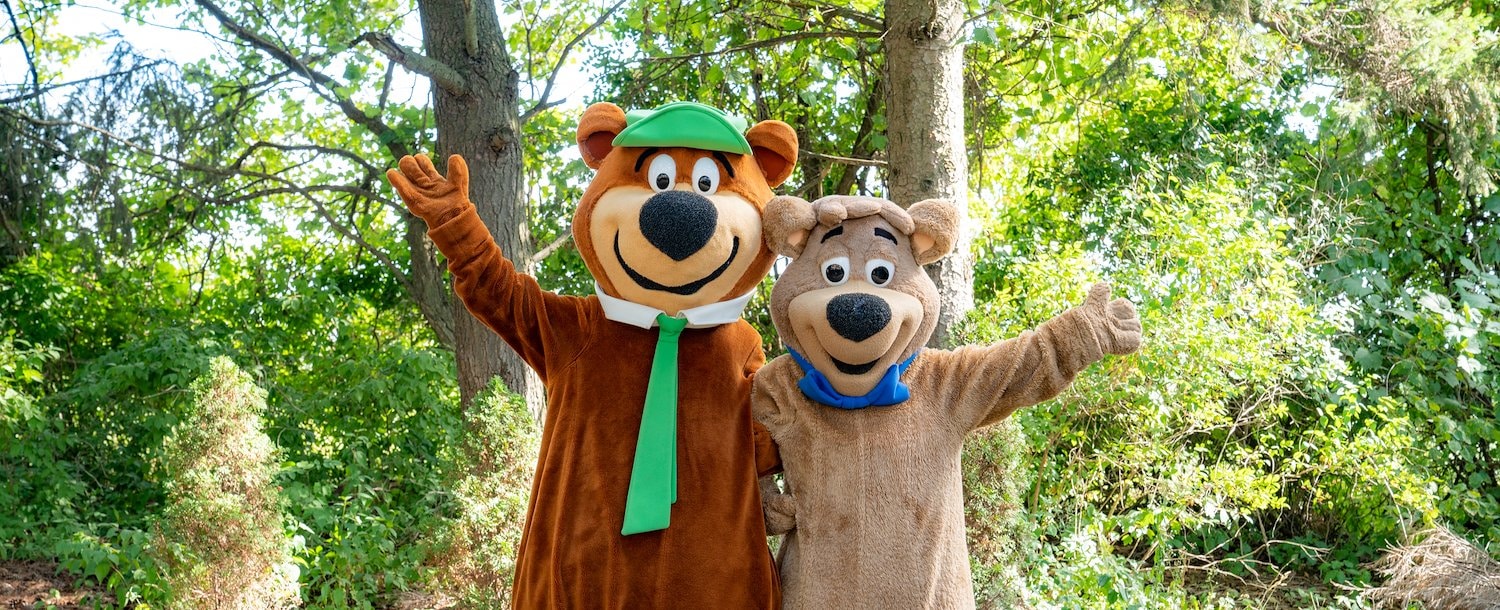 Character Interactions in Jellystone Park™ Barton Lake