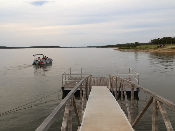 Boating at Jellystone Park™ Keystone Lake