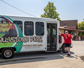 Jellystone Park Niagara Shuttle Bus
