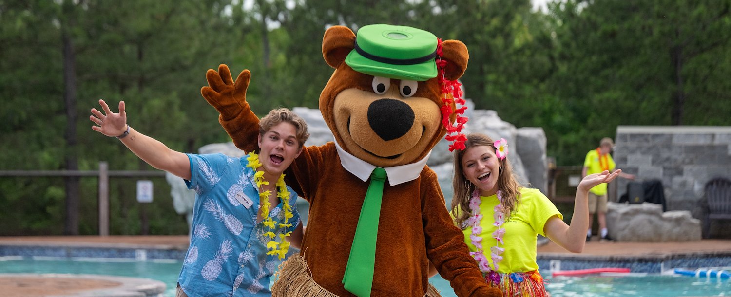 Hawaiian Luau at Jellystone Park™ Niagara Falls