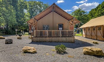 Lodging at Jellystone Park™ Kozy Rest