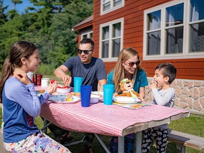 Cindy Bear Country Kitchen