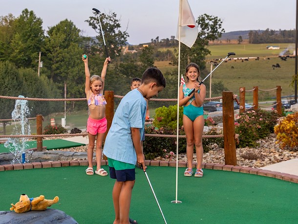 Mini Golf at Jellystone Park™ Mill Run