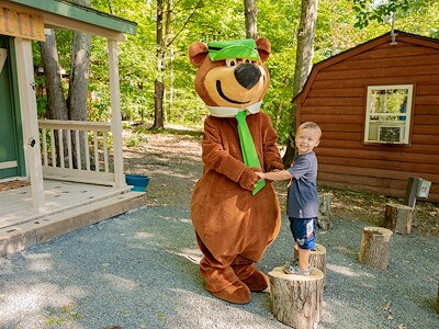 Become BFFs (Bear Friends Forever)!