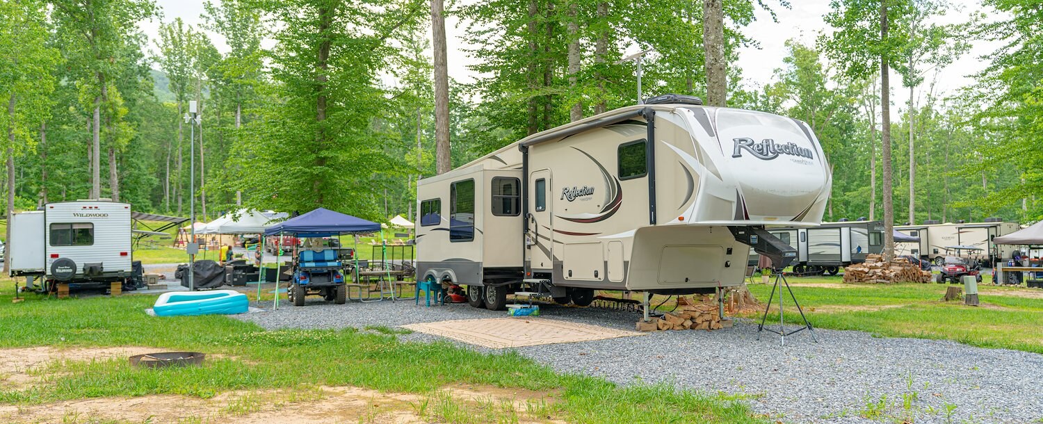 Extended Stay at Jellystone Park™ Natural Bridge