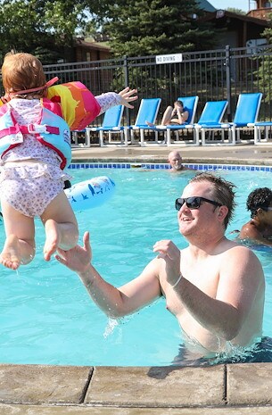 Splash and swim at Jellystone Park™ Sioux Falls