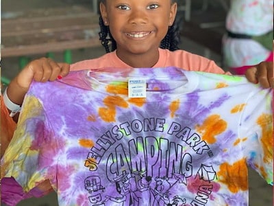 Tie Dying at Jellystone Park™ Hudson Valley