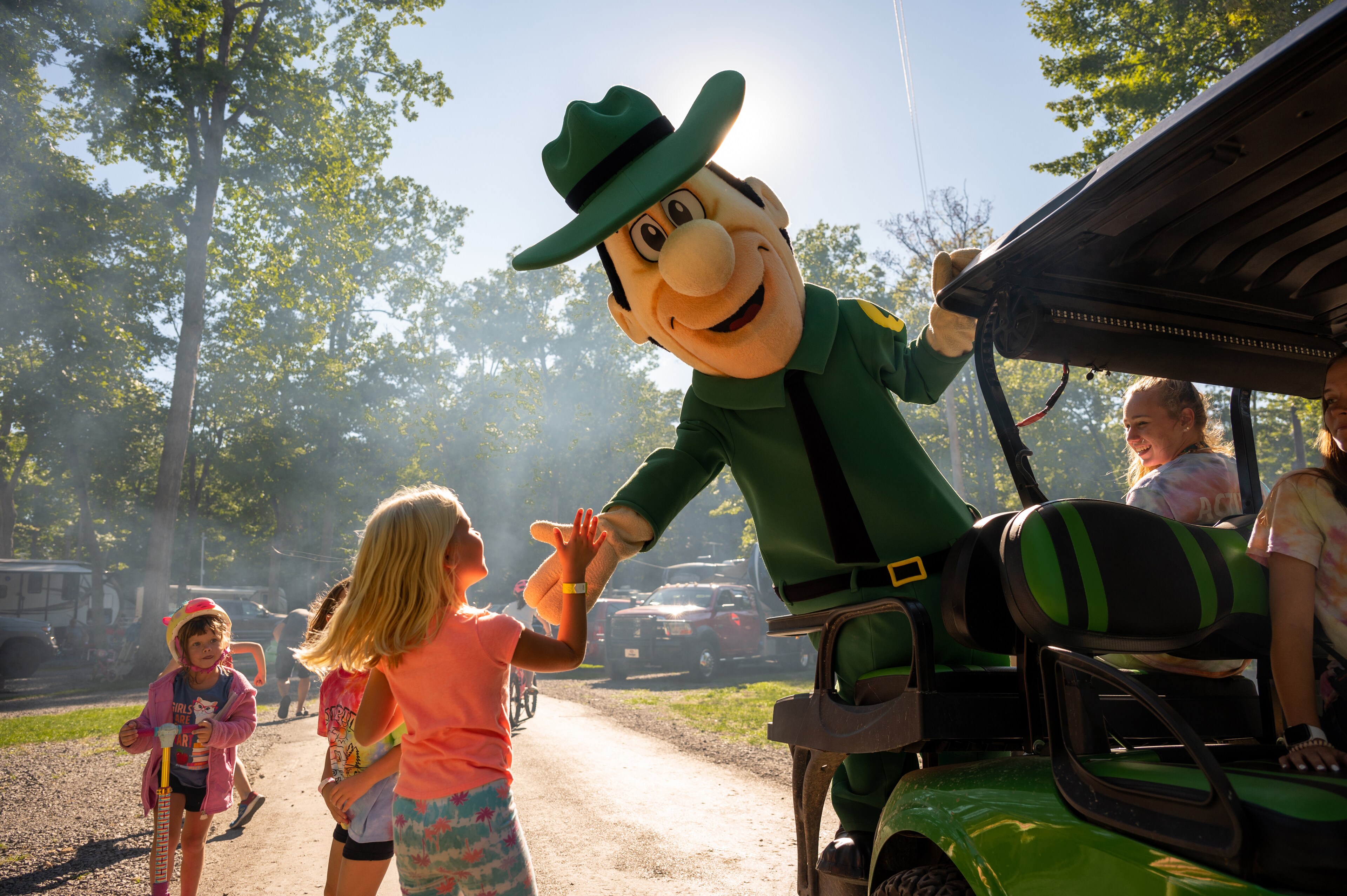 Junior Ranger Gold Bundle at Jellystone Park™ Columbus North