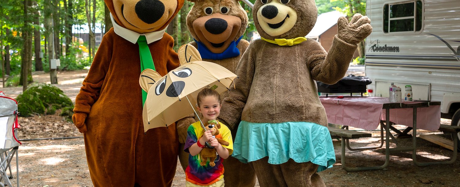 Character Interactions at Jellystone Park™ Houston West