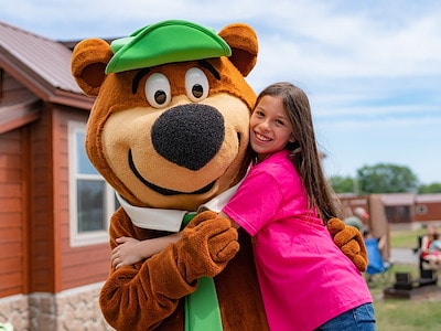 Hugs and High-Fives at Jellystone Park™ Androscoggin Lake