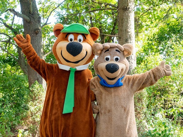Yogi Bear Surprise Package of Jellystone Park, Caledonia