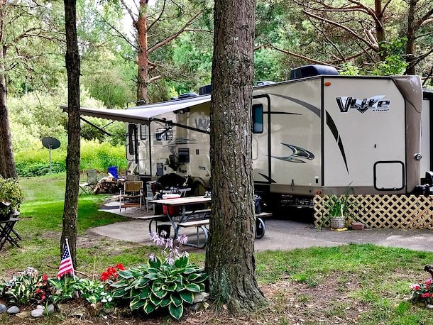 Extended Stays of Jellystone Park Caledonia