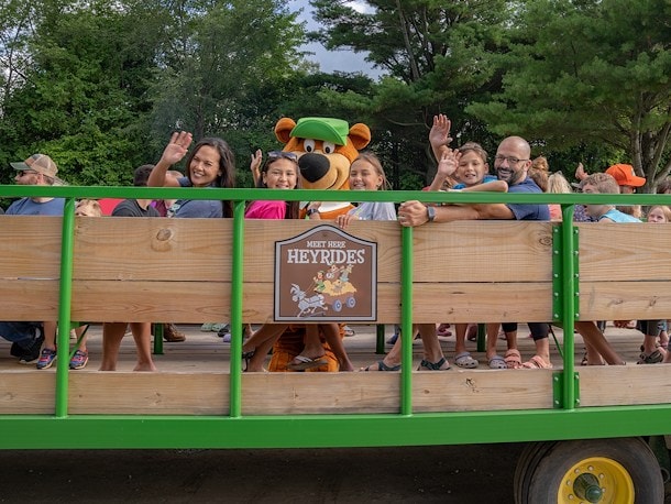 Wagon Rides at Jellystone Park™ Petoskey