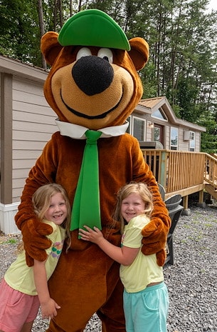 Character Interactions in Jellystone Park™ Pigeon Forge