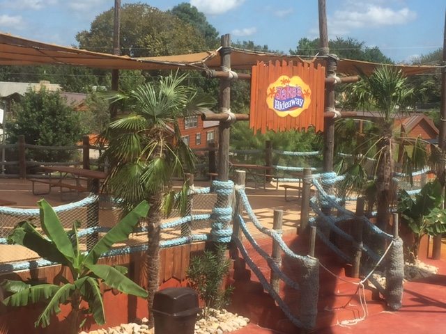 Jake’s Hideaway Cabana of Jellystone Park™ North Texas