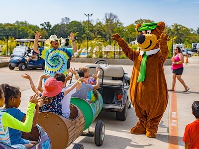 Become BFFs (Bear Friends Forever)!