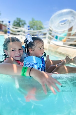 Swimming Pool at Jellystone Park™ Houston West