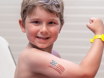 Glitter Tattoos at Jellystone Park™ Houston West