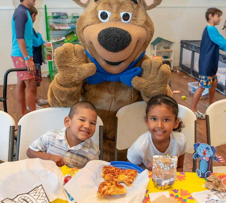 Earn FREE stays and FREE Jellystone Park merchandise!