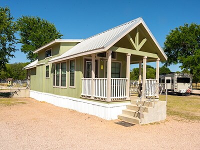 Stay Your Way at Jellystone Park™ Texas Wine Country