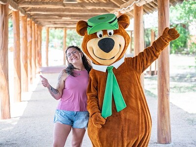 Become BFFs (Bear Friends Forever)!