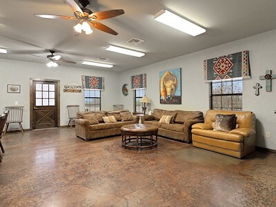 Stay Your Way at Jellystone Park™ Wichita Falls