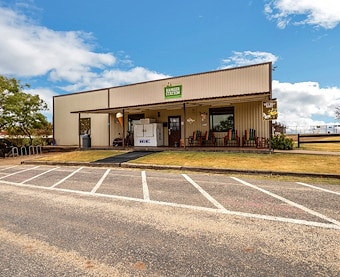 Ranger Station at Jellystone Park™ Wichita Falls 