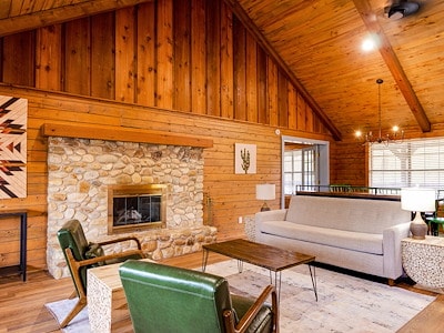 Stay Your Way at Jellystone Park™ Tyler Texas