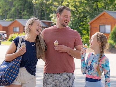 Campfire Canteen of Jellystone Park™ Tyler Texas