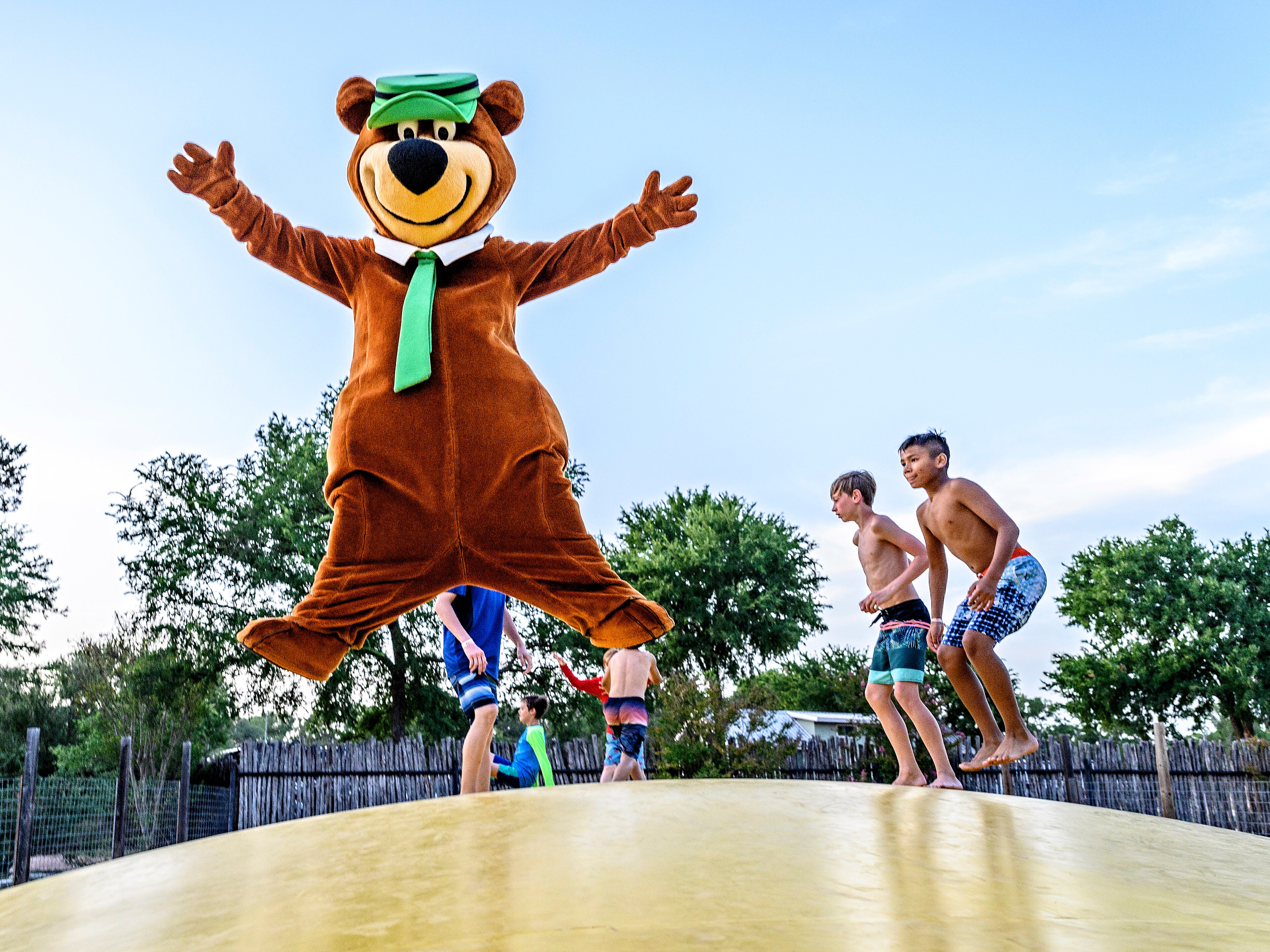 Bounce High and Play