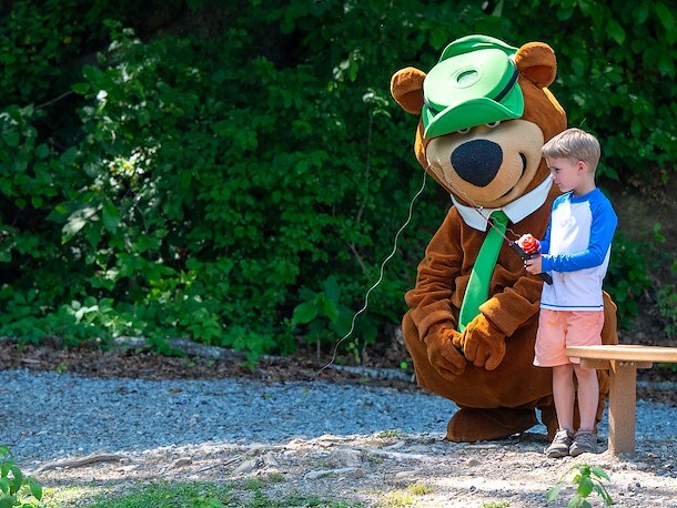Peaceful Fishing Lake atJellystone Park™ Natural Bridge