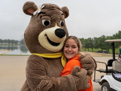 Dance Along with Cindy Bear™ at Jellystone Park™ Williamsburg