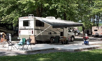 RV Sites at Jellystone Park™ Williamsburg, Virginia