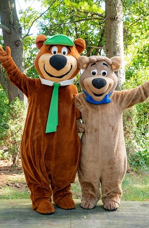 Character Interactions in Jellystone Park™ Williamsburg