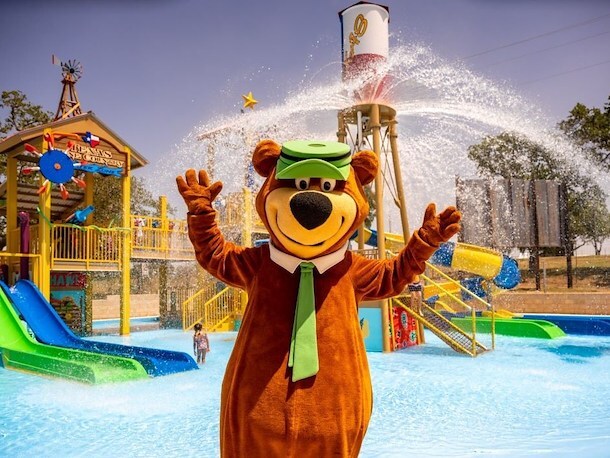 Splashground of Jellystone Park™ Texas Wine Country