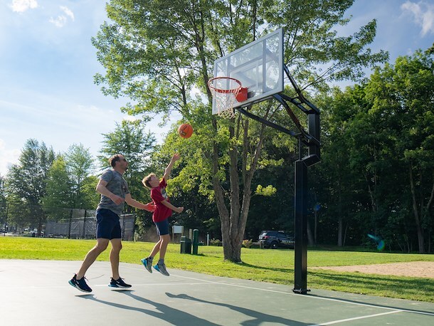  Basketball Court at Jellystone Park™ Wisconsin Dells