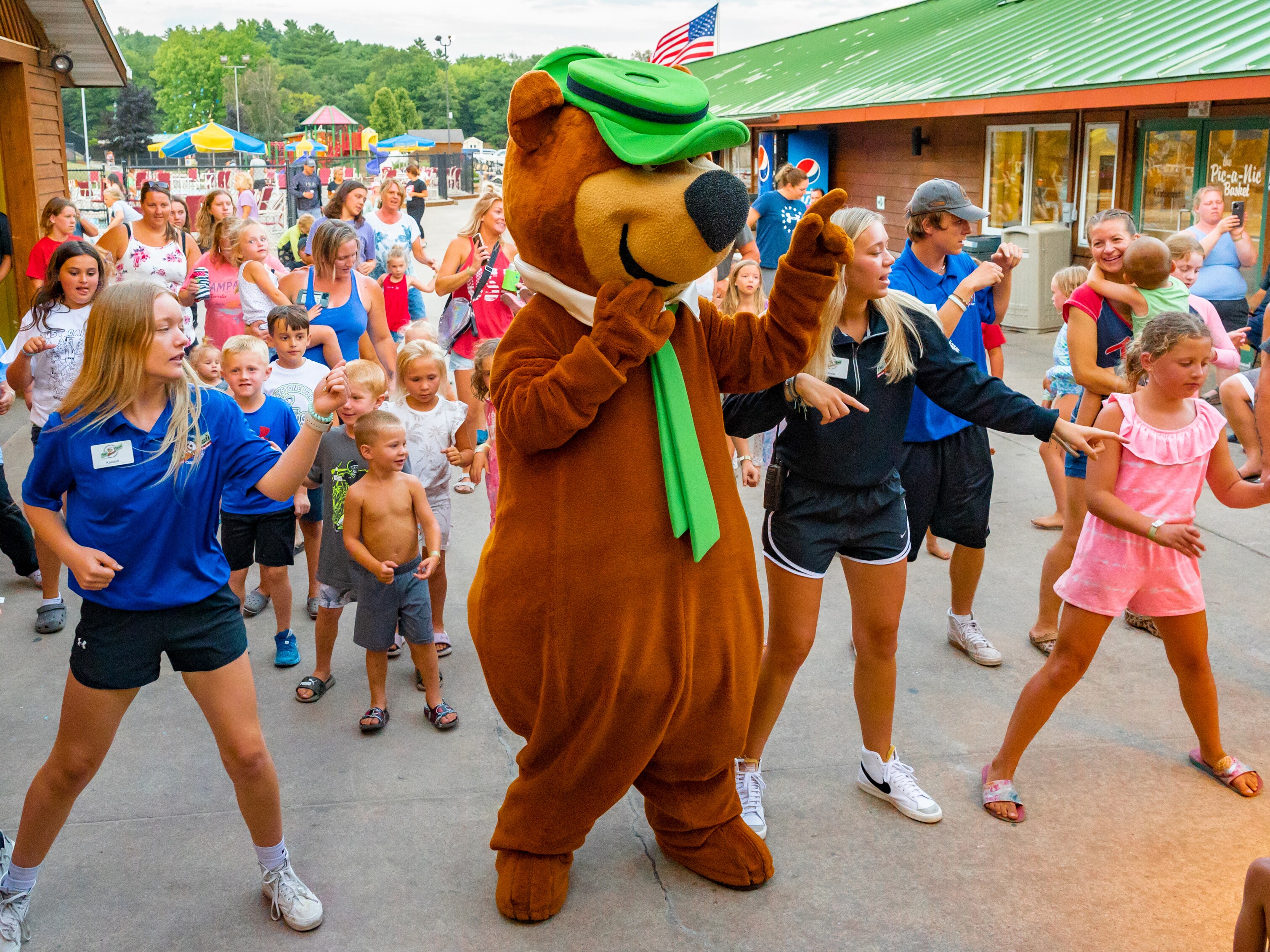 Dance Parties at Jellystone Park™ Sturgeon Bay
