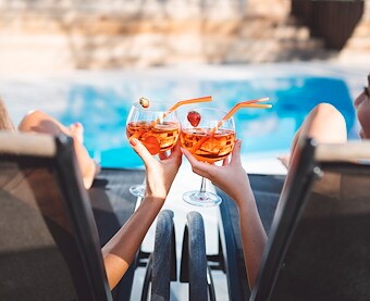 Poolside Bar at Jellystone Park™ Wisconsin Dells