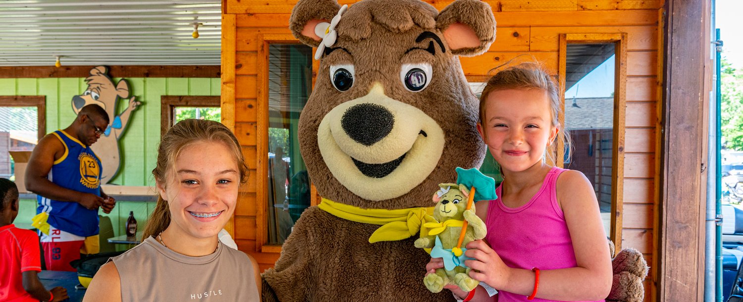 Cindy Bear™ and Girls at Jellystone Park™ Warrens