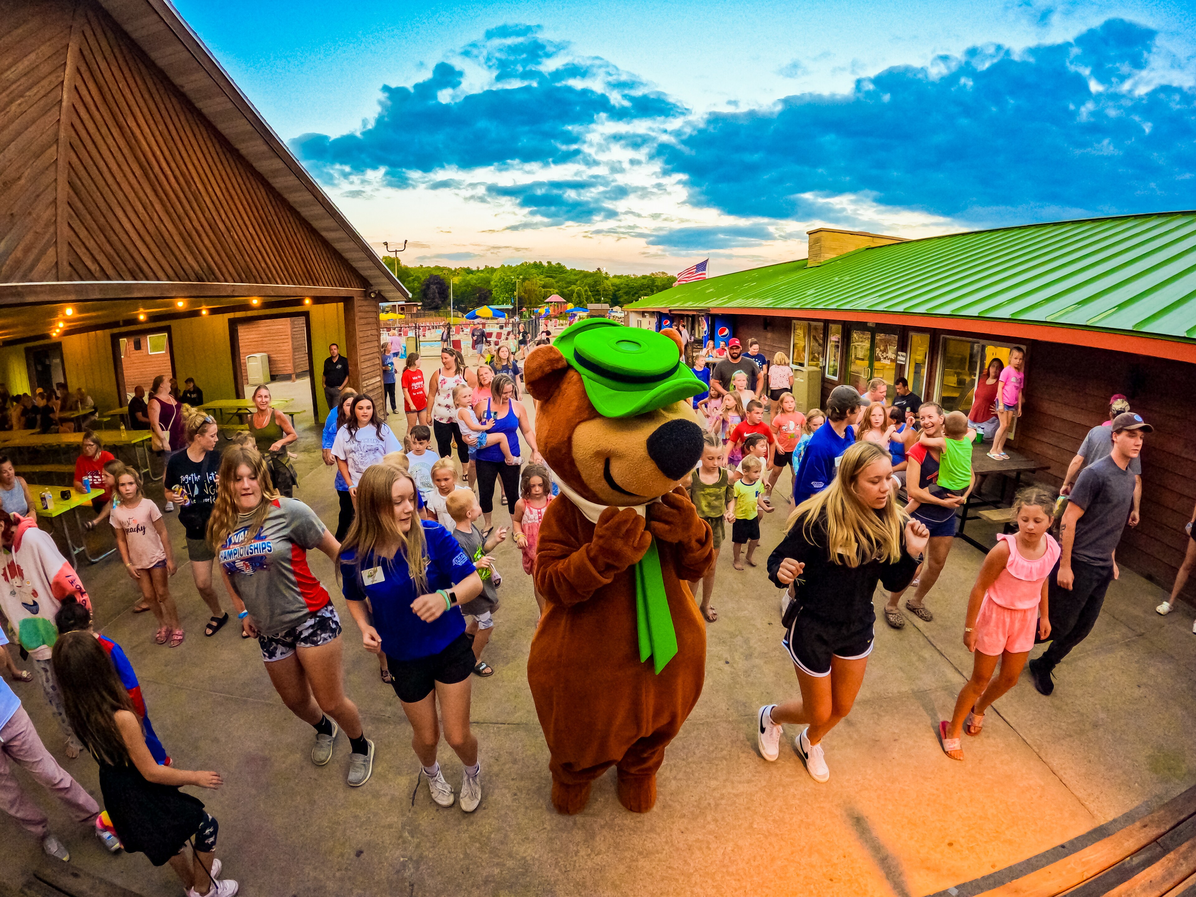 Jellystone Park™ Warrens