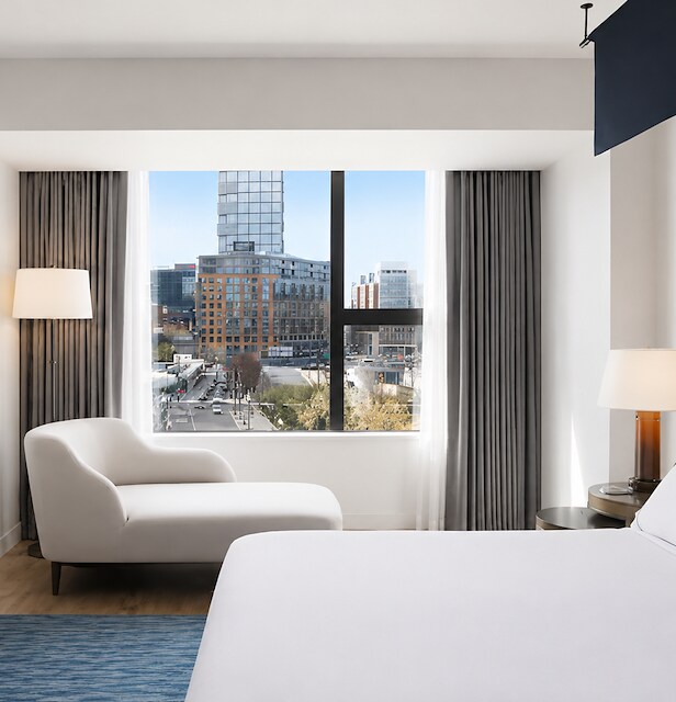 1 King Bed Premium City View Room at Canopy by Hilton Boston Downtown - 3