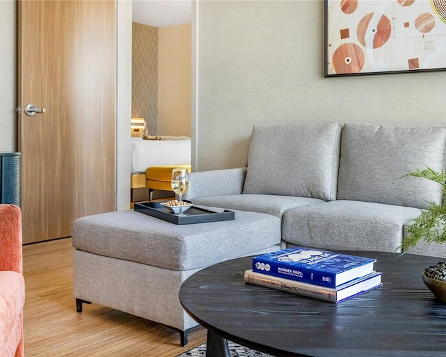 1 King Bed, Club Floor room